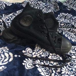 All black converse all stars